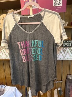 Maurice’s Thankful Grateful Blessed Tee